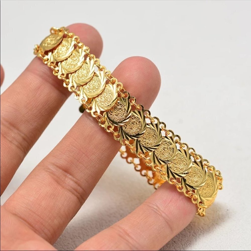 Gold Tone Coin Bracelet